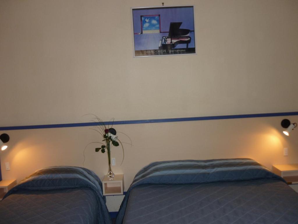 Hotel Entre 2 Mers Proche Bordeaux Carbon-Blanc Стая снимка