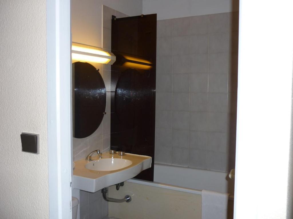 Hotel Entre 2 Mers Proche Bordeaux Carbon-Blanc Стая снимка