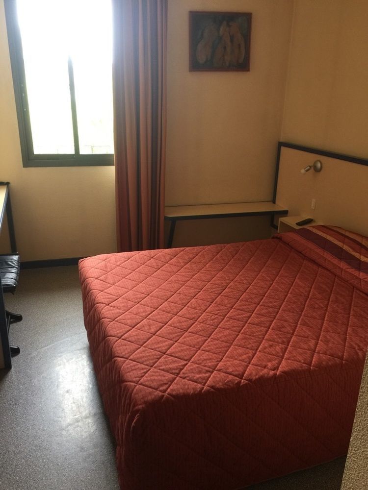 Hotel Entre 2 Mers Proche Bordeaux Carbon-Blanc Екстериор снимка