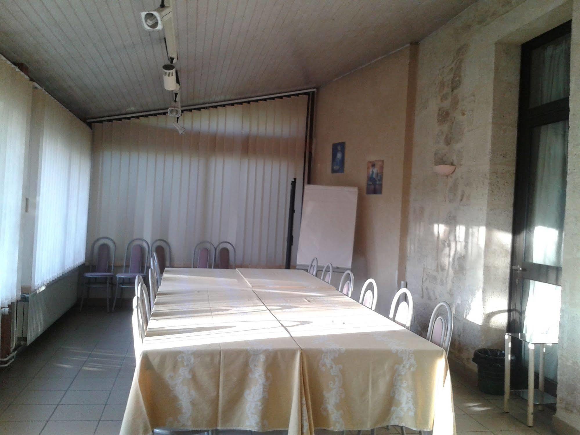 Hotel Entre 2 Mers Proche Bordeaux Carbon-Blanc Екстериор снимка