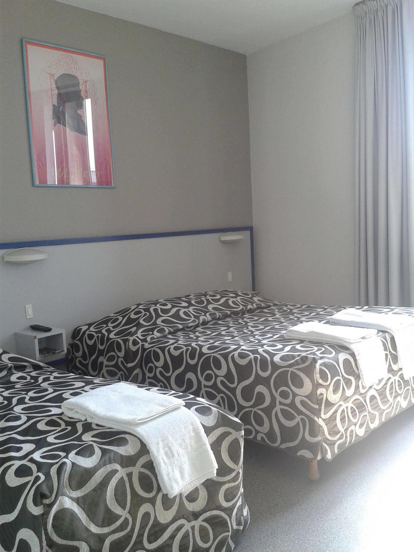 Hotel Entre 2 Mers Proche Bordeaux Carbon-Blanc Екстериор снимка