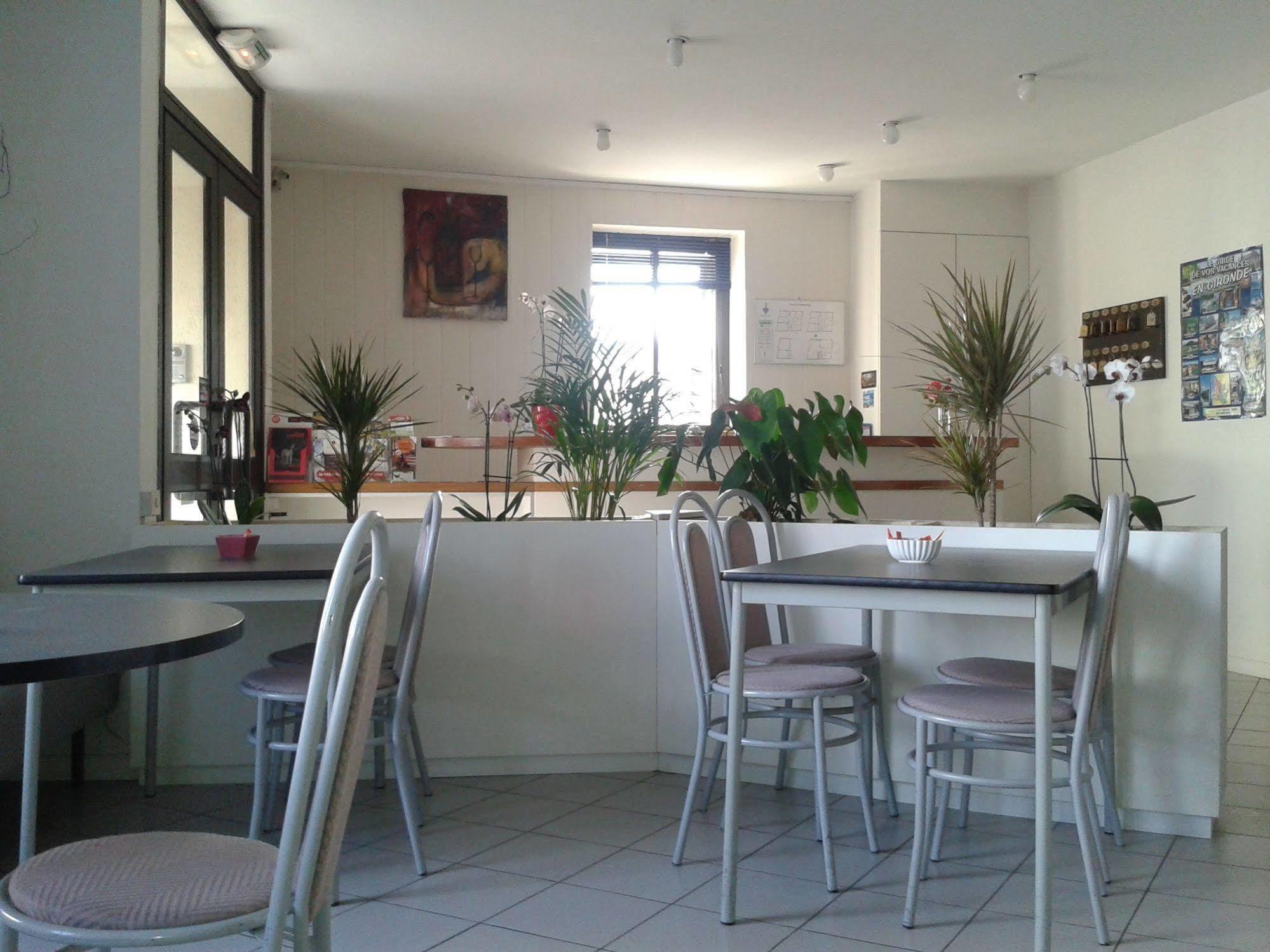 Hotel Entre 2 Mers Proche Bordeaux Carbon-Blanc Екстериор снимка